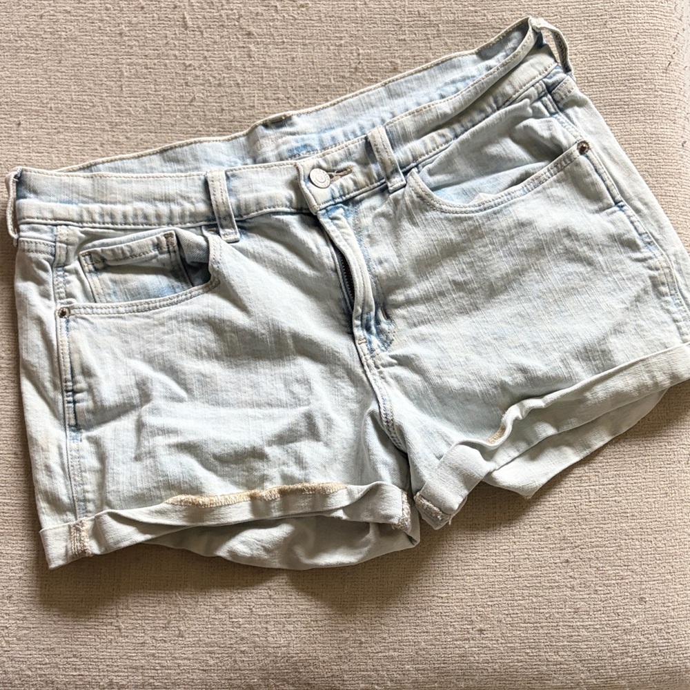 Old Navy Boyfriend Pale Blue Denim Roll-Cuff Shorts